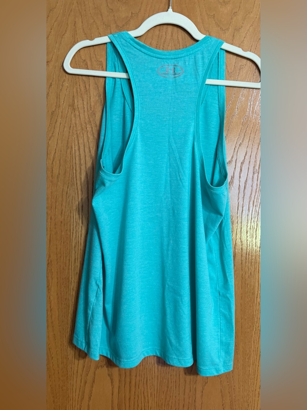 Lot of Women’s workout tops - UnderArmour, Nike, Reebok - Picture 3 of 13